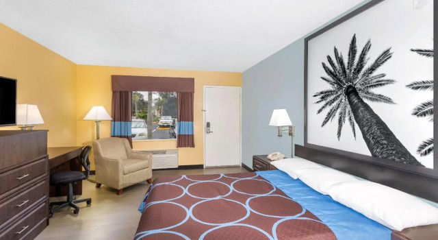 Двухместный номер Standard Super 8 by Wyndham Sarasota Near Siesta Key