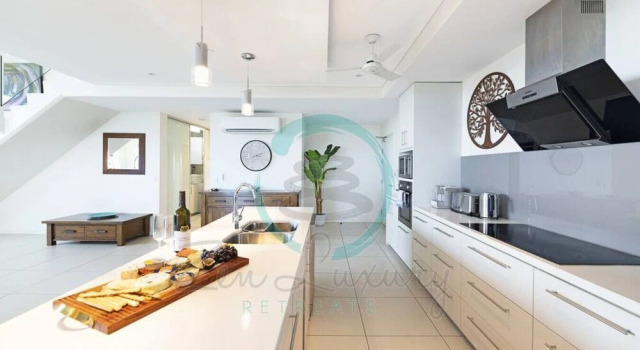 ZEN LUXURY 2-STORY Penthouse Mindal View, Забронировать Апартаменты/квартира Отели Дарвин с парковкой, рядом с Пристань для яхт «Типперари Уотерс», Парковка