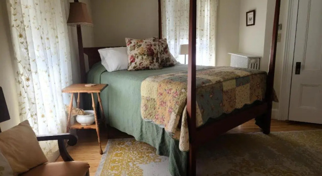 Номер Deluxe Benjamin F. Packard House Bed and Breakfast
