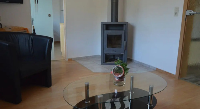 Коттедж Holiday Home in the Eifel With Balcony