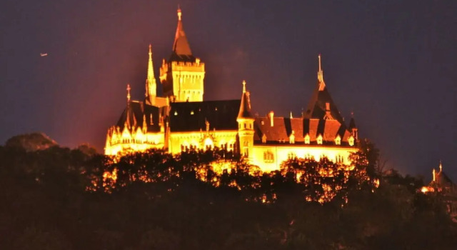 Holiday Apartment With Castle View