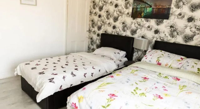 2 Bedroom Cossy Detached Property, Rezervasyon Tatil Evi Merseyside villalar, Villa