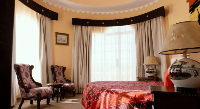 Tafaria Castle & Center For The Arts, Prenota Hotel Ndaragwa Nyandarua