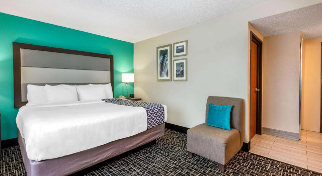 Двухместный номер Standard La Quinta by Wyndham Batavia