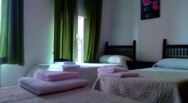 Трёхместный номер Standard Hostal Santa Barbara