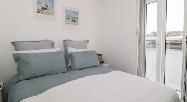 2 Beach Cottage