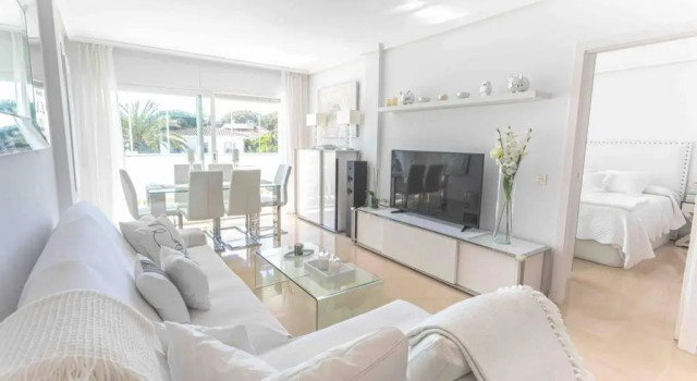 Brigth Apartment/2BED/2BATH/100m beach/Sea Views, Забронировать Апартаменты/квартира Марбелья Коста-дель-Соль, рядом с Теннисный и спортивный клуб Don Carlos