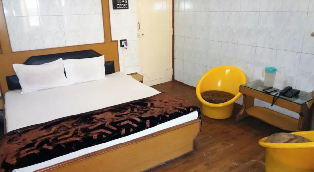 Hotel Shrimmaya, Ujjain, Забронировать Отель Отели штата Махараштры 3 звезды, 3*