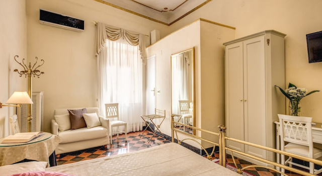 Четырёхместный номер Standard с видом на город Hotel Labelle