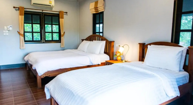 Трёхместный номер Standard BaanRimNam Resort Trat