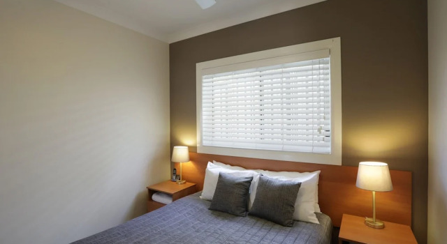 Апартаменты Standard Cadman Motor Inn and Apartments