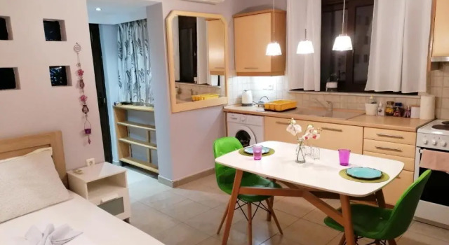 Апартаменты 1-Sea view beach studio for 2 in the city centre!