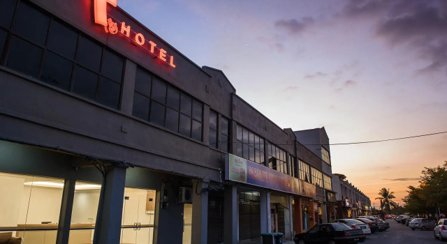 T Hotel Anggerik