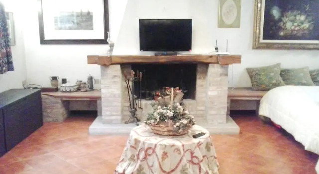Studio in Caserta, With Pool Access, Enclosed Garden and Wifi - 25 km From the Beach