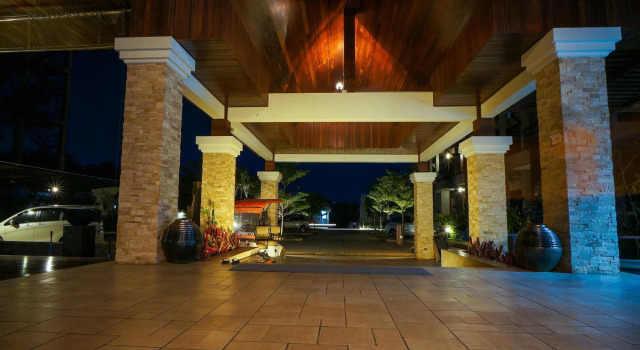Naraya Riverside Resort, Забронировать Курортный отель Курортные отели Moo 4, Курортный отель