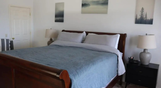 Cozy Getaway with Ocean View and Private Entrance!, 预订 酒店 瓜拉拉 Sonoma County