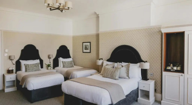 Семейный номер Standard The Queens Hotel