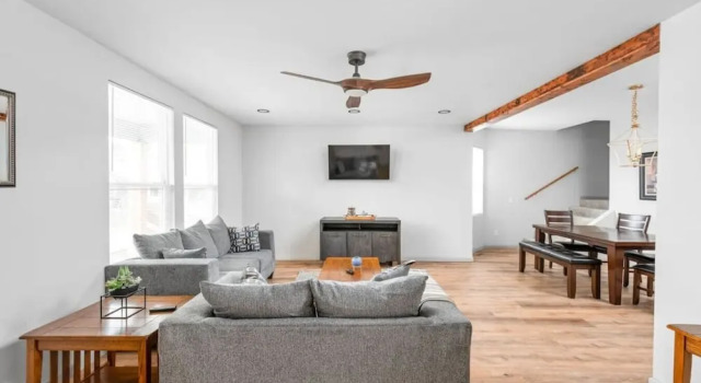590 Newly Remodeled 4 Bedroom - Downtown, Book Feriehus Sommerhuse i Indianapolis, Hytte