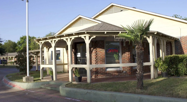 Inn of the Dove Dallas, Забронировать Отель Даллас Dallas - Fort Worth Metropolitan Area