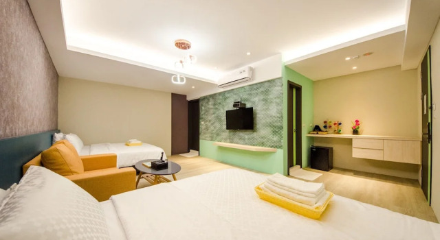 Номер Standard 安尼赫時尚旅店 Anich Fashion Inn I 墾丁大街 I 親子遊戲區 I 停車位