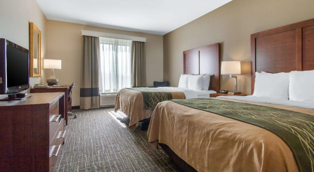 Четырёхместный номер Standard Comfort Inn & Suites Norman near University
