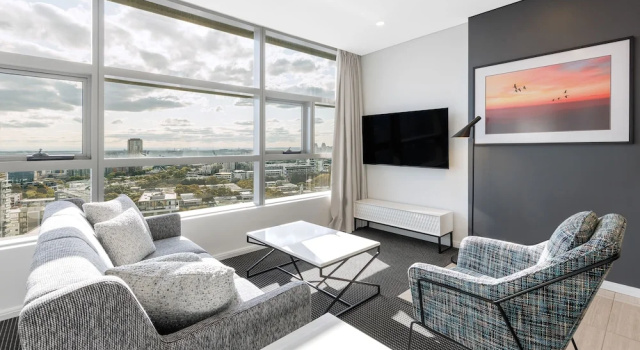 Люкс c 1 комнатой с балконом Meriton Suites Zetland