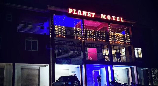 Planet Motel