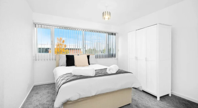 3-bed House, Sleeps 5, Bham Airport, Parking, Varaa Lomakoti Mökit kohteessa Merseyside, Mökki