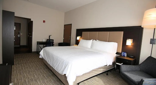 Номер Standard Holiday Inn Express Hotel & Suites Ashland by IHG