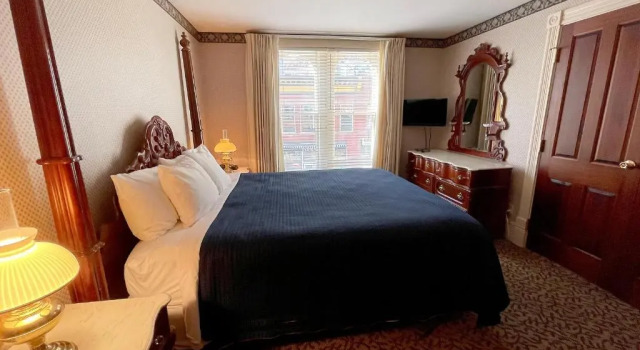 Люкс с видом на город Celebrity Boutique Hotel