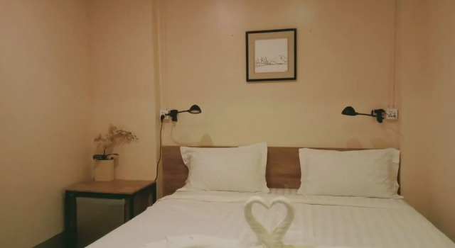 Amico Del Myanmar - Hostel, Забронировать Хостел Отели Янгон с парковкой, рядом с Sein Yaung Chi Pagoda, Парковка