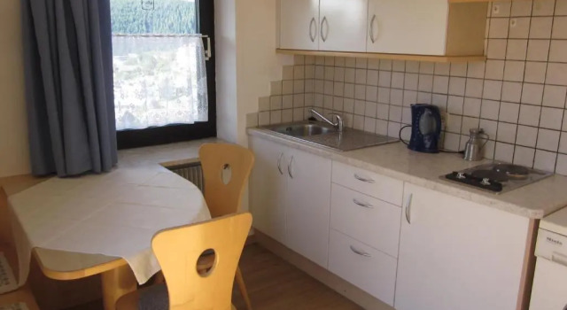 Апартаменты Gasthof zum Roessl