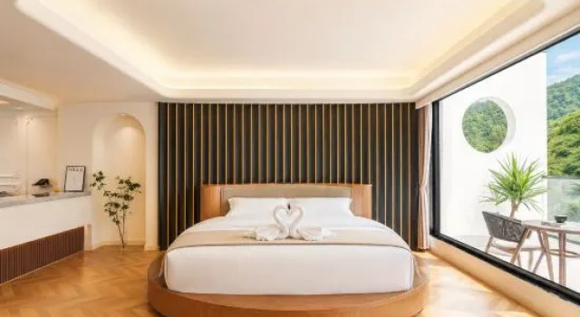 Семейный люкс с 2 комнатами с балконом и с красивым видом из окна SuYan white high-end boutique homestay