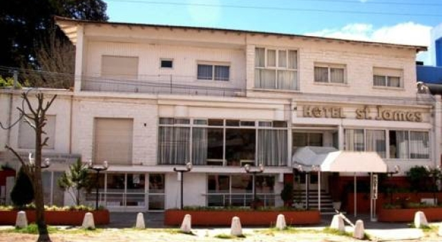 Hotel Saint James, Забронировать Отель Отели провинции Буэнос-Айреса с завтраком, Завтраки