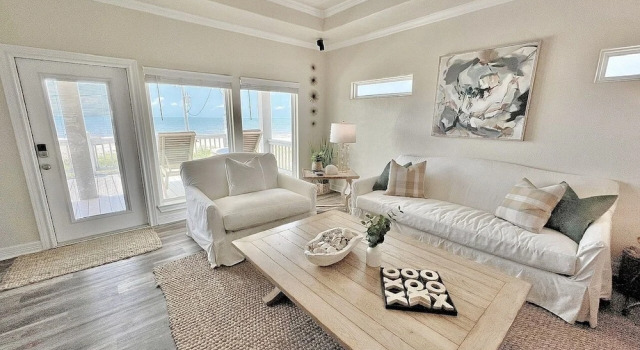 A La Playa 2 Bedroom Home by RedAwning, Book Feriehus Bolivar Peninsula Houston