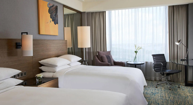 Двухместный клубный номер Standard Renaissance Johor Bahru Hotel