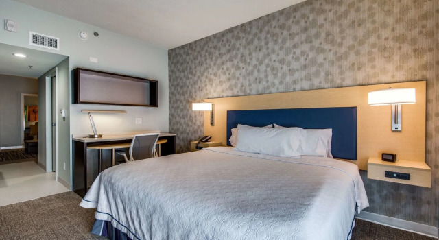 Home2 Suites by Hilton DFW Airport South/Irving, TX