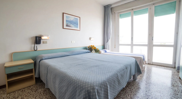 Hotel Europa, Забронировать Отель Отели Побережья Марок с завтраком, Завтраки