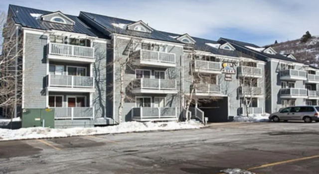 Park City Condo with 6 beds, 3 bedroom, 3 bath, 4 min to ski, 2 min to Sundance HQ, Забронировать Апартаменты/квартира Апартаменты Парк-Сити, рядом с Горнолыжный курорт г. Парк-Сити, Апартаменты/квартира