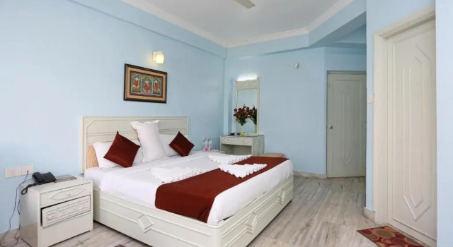 Standard Kahden hengen huone merinäköala Hotel Niladri