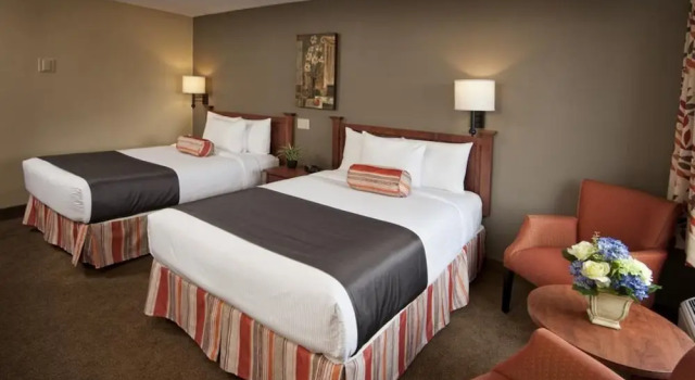 Четырёхместный номер Standard Maritime Inn, an Ascend Collection Hotel