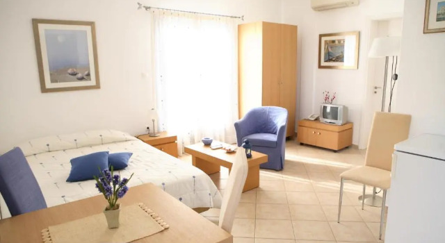Fistikies Holiday Apartments, Varaa Huoneisto Aegina Town 