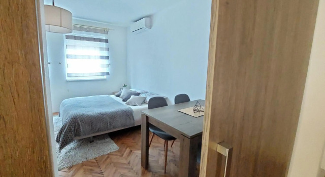 MB Deluxe Apartment, Забронировать Апартаменты/квартира Отели Високо с парковкой, Парковка