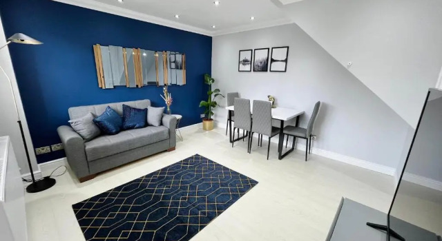 Апартаменты Modern Home, Close to the City Centre with Parking
