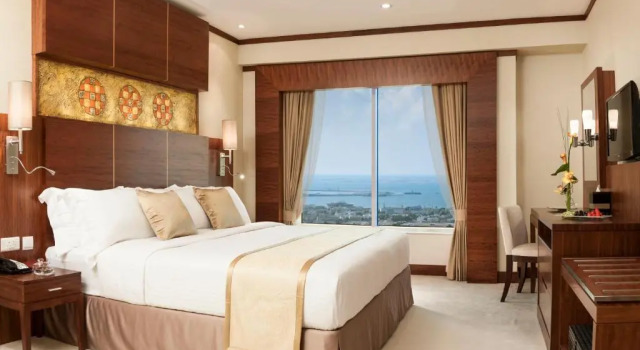 Люкс Premium с 2 комнатами Carlton Downtown Hotel