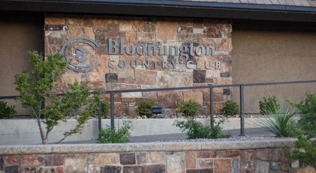 7 At Bloomington Country Club 3 Bedroom Apts by Redawning, Varaa Lomakoti St. George 