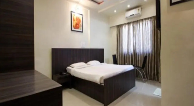Номер Executive Hotel Suresh Inn