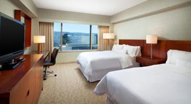Четырёхместный номер Standard с видом на залив The Westin San Francisco Airport