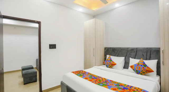 FabHotel Rasa Arcade