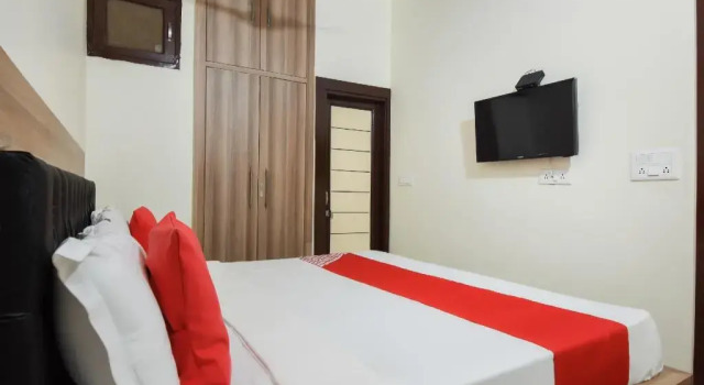 Hotel Amigo by OYO Rooms, Забронировать Отель Таннасар штат Харьяна